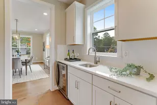 2418 Holt St, Vienna, VA 22180 - Photo 32