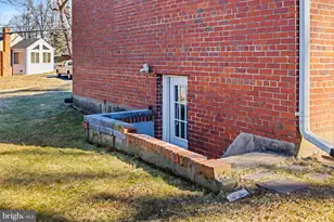 7011 Murray Ln, Annandale, VA 22003 - Photo 24