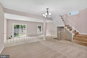 7937 Bethelen Woods Ln, Springfield, VA 22153 - Photo 4