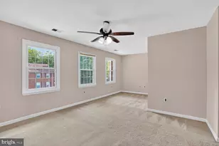 7937 Bethelen Woods Ln, Springfield, VA 22153 - Photo 10