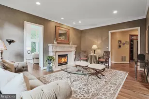 9864 Walker Glen Ct, Great Falls, VA 22066 - Photo 26