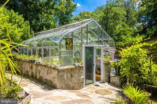 548 River Bend Rd, Great Falls, VA 22066 - Photo 8