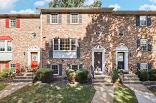 2305 McGregor Ct, Vienna, VA 22182 - Photo 1