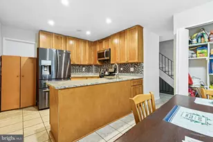 4900 Schuyler Dr, Annandale, VA 22003 - Photo 4