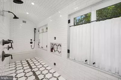 1111 Crest Lane, McLean, VA 22101 - Photo 26