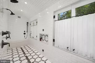 1111 Crest Ln, McLean, VA 22101 - Photo 26