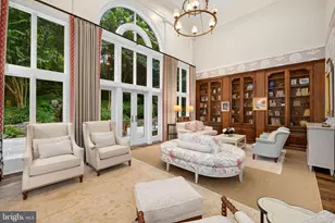 1111 Crest Ln, McLean, VA 22101 - Photo 18