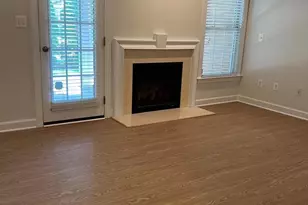 11463 E Galliec St, Fairfax, VA 22030 - Photo 6