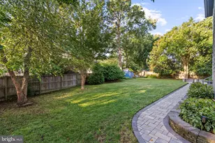 2005 Clark Pl, Alexandria, VA 22308 - Photo 12