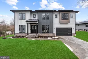 402 Marshall Rd SW, Vienna, VA 22180 - Photo 1