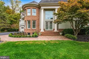 10747 Riverscape Run, Great Falls, VA 22066 - Photo 4