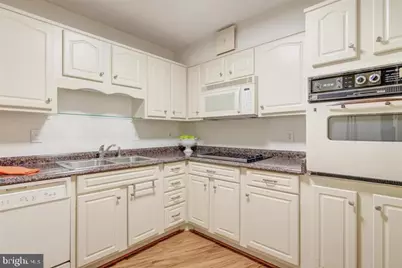 5902 Mount Eagle Drive #403, Alexandria, VA 22303 - Photo 4