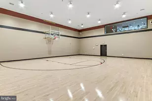 2791 Centerboro Dr, Vienna, VA 22181 - Photo 40