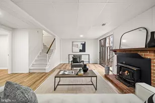 9611 Scotch Haven Dr, Vienna, VA 22181 - Photo 16