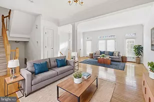 8026 Kidwell Hill Ct, Vienna, VA 22182 - Photo 2