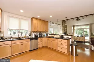 8312 Upper Spring Ln, Annandale, VA 22003 - Photo 14