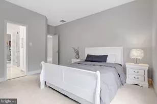 401 Walker Rd, Great Falls, VA 22066 - Photo 48