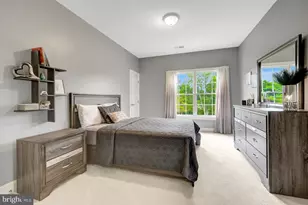 401 Walker Rd, Great Falls, VA 22066 - Photo 40