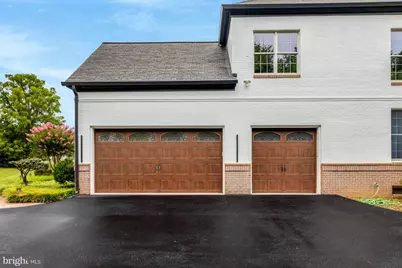 401 Walker Road, Great Falls, VA 22066 - Photo 76