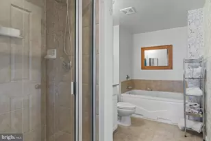 4490 Market Commons Dr, Fairfax, VA 22033 - Photo 16