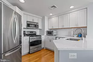 4490 Market Commons Dr, Fairfax, VA 22033 - Photo 4