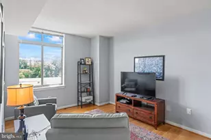 4490 Market Commons Dr, Fairfax, VA 22033 - Photo 18