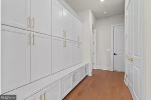 8276 Colling Manor Ct, Alexandria, VA 22308 - Photo 18