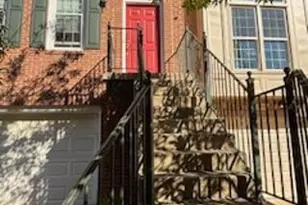 9404 Regency Crest Dr, Vienna, VA 22181 - Photo 2
