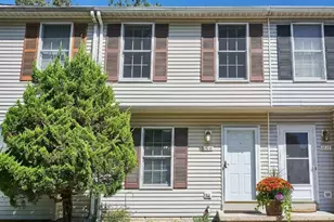 7616 Wood Mist Ln, Falls Church, VA 22043 - Photo 2