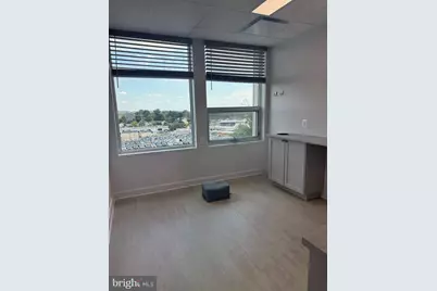 7115 Leesburg Pike #304, Falls Church, VA 22043 - Photo 6