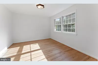 1560 Forest Villa Lane, McLean, VA 22101 - Photo 34