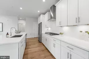 2320 Field Point Rd, Herndon, VA 20171 - Photo 10