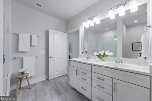 2320 Field Point Rd, Herndon, VA 20171 - Photo 32