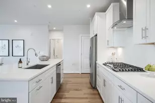 2320 Field Point Rd, Herndon, VA 20171 - Photo 14