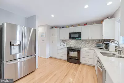 1933 Lakeport Way, Reston, VA 20191 - Photo 16