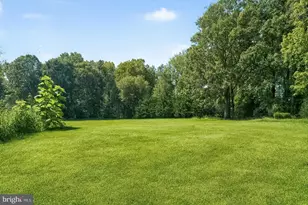 1008 Pine Hill Rd, McLean, VA 22101 - Photo 1