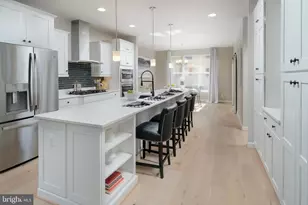 12578 Ovation Dr, Fairfax, VA 22033 - Photo 2