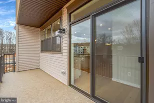 4321 Fountainview Dr, Fairfax, VA 22033 - Photo 16