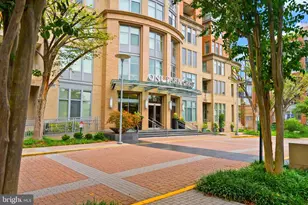 8220 Crestwood Heights Dr, McLean, VA 22102 - Photo 1