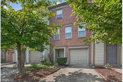 1055 Lexus Way, Herndon, VA 20170 - Photo 1