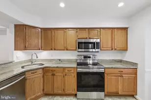 7673 Northern Oaks Ct, Springfield, VA 22153 - Photo 6