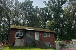 6649 Kerns Rd, Falls Church, VA 22042 - Photo 2