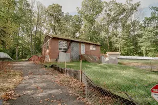 6649 Kerns Rd, Falls Church, VA 22042 - Photo 24