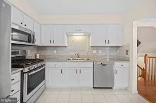 7496 Gadsby Square, Alexandria, VA 22315 - Photo 4