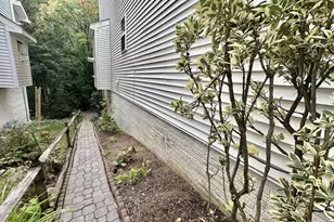 2403 Shreve Hill Rd, Dunn Loring, VA 22027 - Photo 26