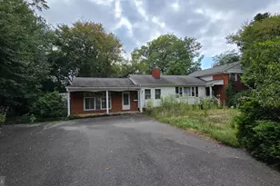 244 Old Court House Rd NE, Vienna, VA 22180 - Photo 2