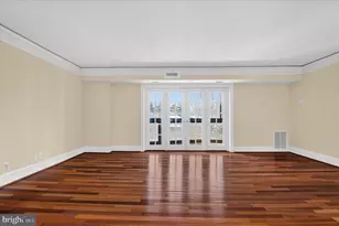 8360 Greensboro Dr, McLean, VA 22102 - Photo 14