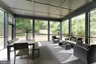 6908 Southridge Dr, McLean, VA 22101 - Photo 56