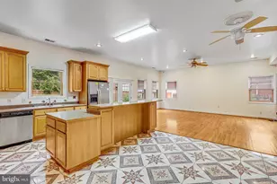 7412 Marc Dr, Falls Church, VA 22042 - Photo 10