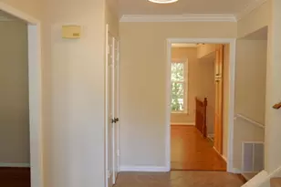 7014 Maple Tree Ln, Springfield, VA 22152 - Photo 2